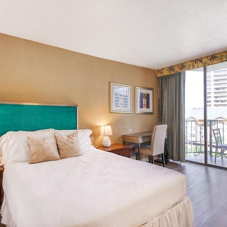 Apartments At Palms Waikiki Honolulu Room photo